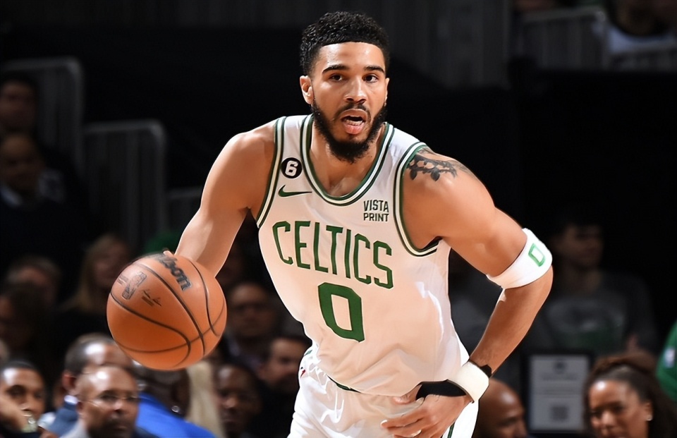 开云体育入口-广州队逆转雷霆，塔图姆刷新纪录