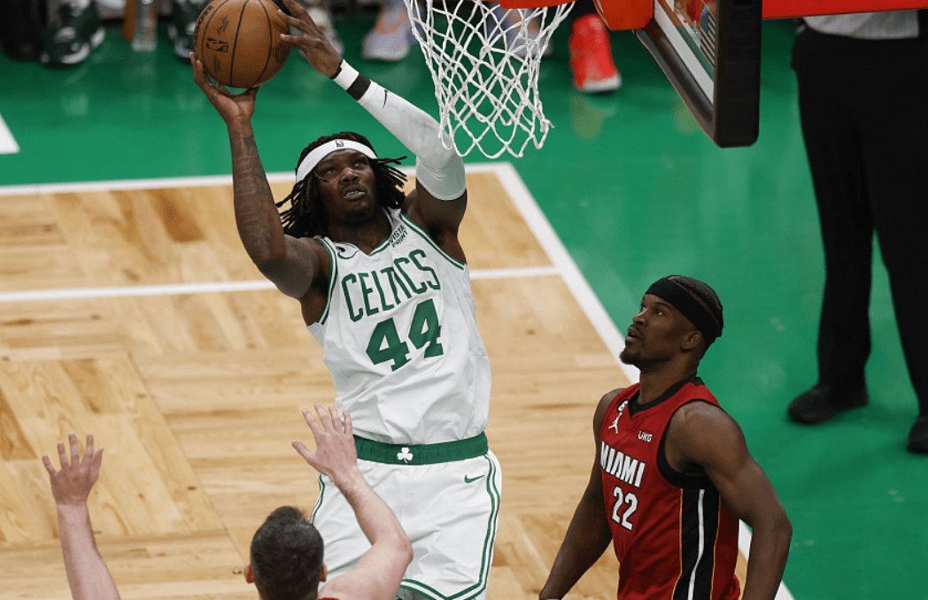 广州队逆转雷霆，塔图姆刷新纪录