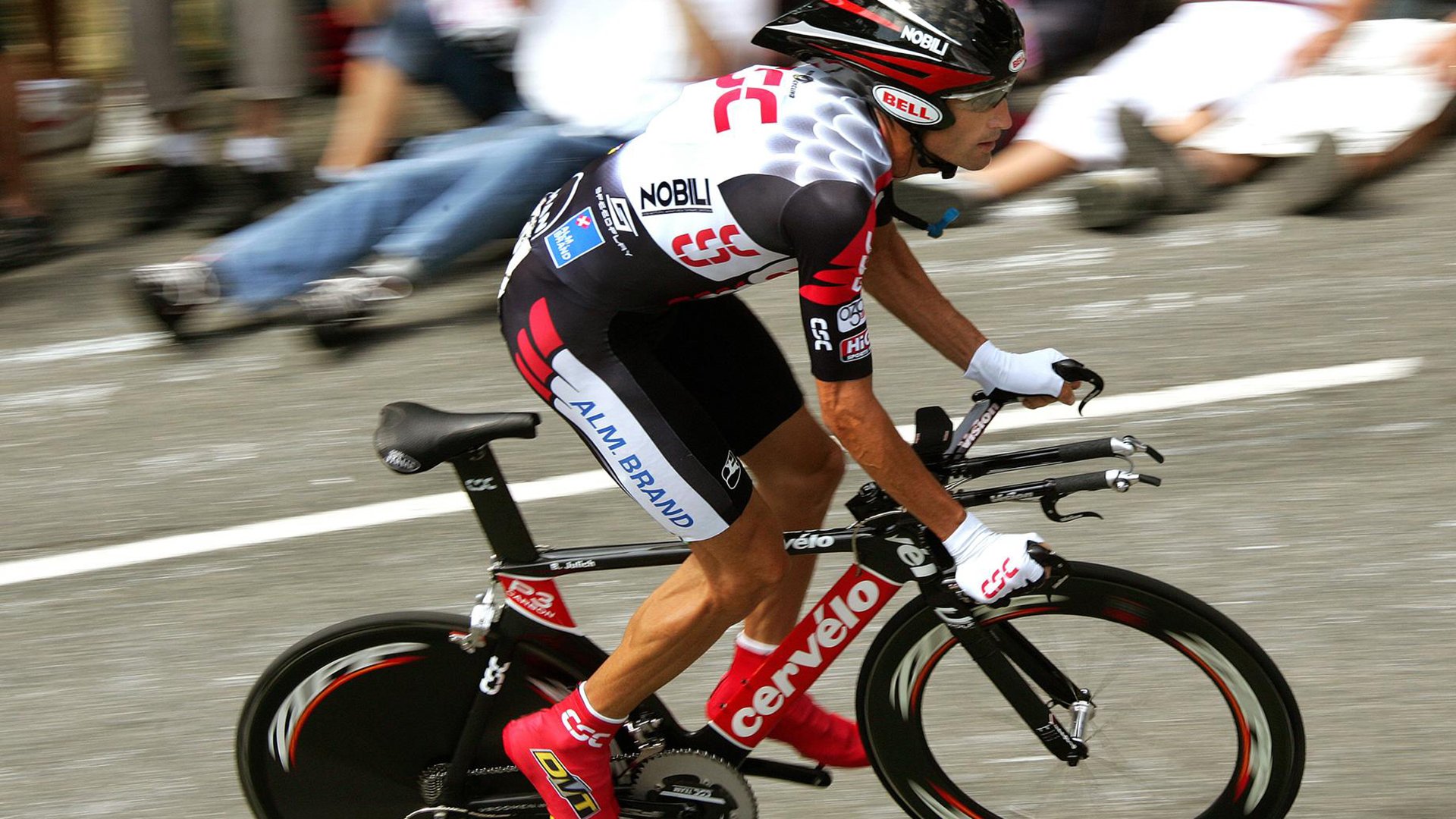 空中华尔兹，拉文在总决赛之夜刷新纪录的传奇