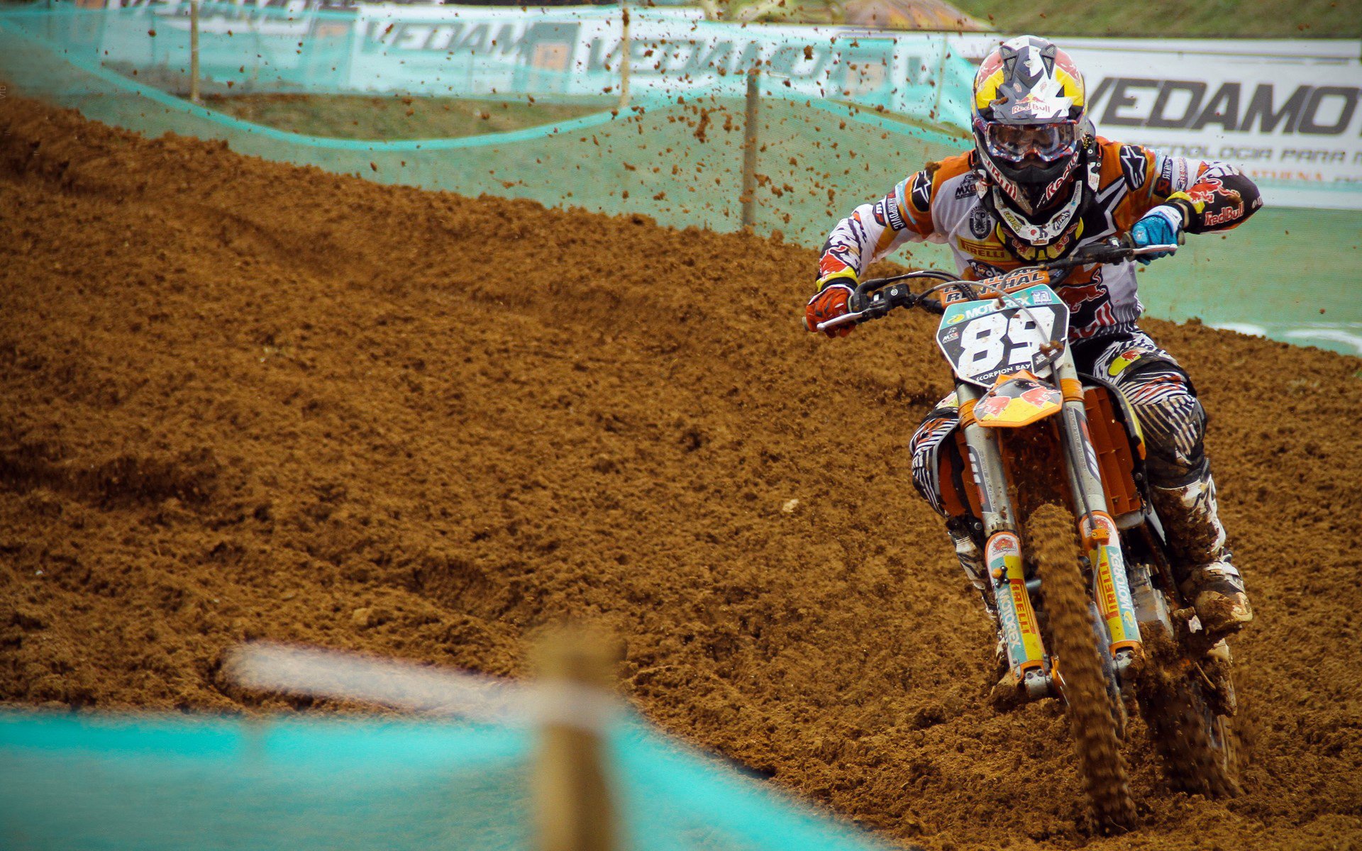 格纳布里爆发撕裂防线，曼城提前终结悬念，突尼斯式坚韧难敌蓝月攻势